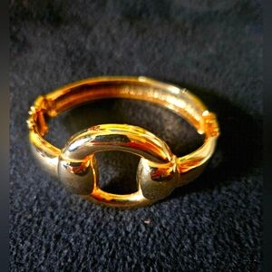 Elegant Gold Bracelet